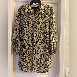 Kardashian Kollection Leopard button collared tunic blouse